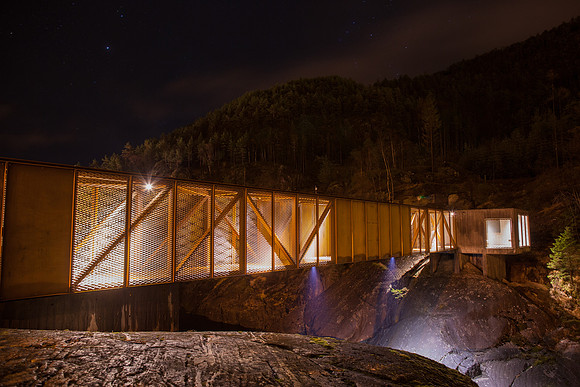Natt ved Høsebrua 2