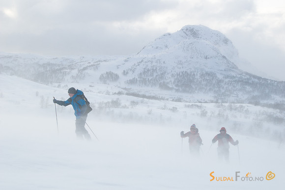 På ski i kuling