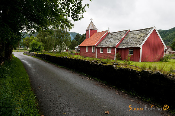 Årdal kyrkje