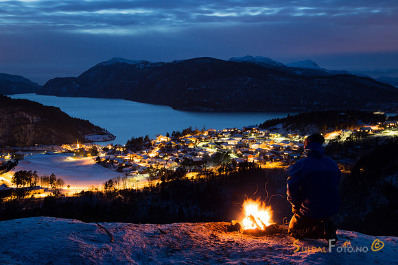 Prestaåsen i blåtimen
