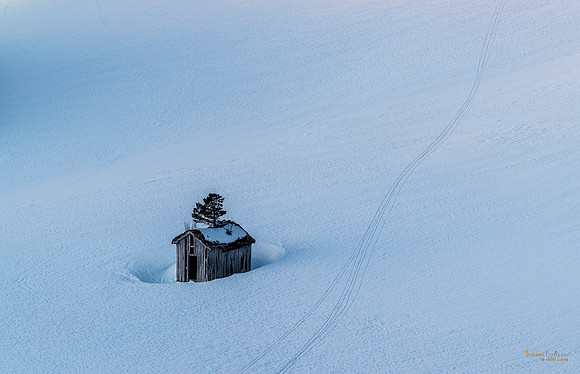 Skispor og høyløe