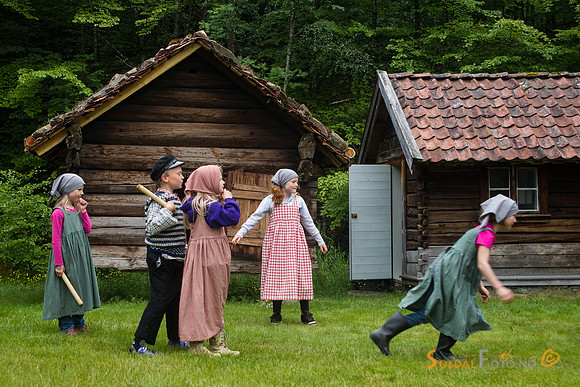 Barnelek på Kolbeinstveit